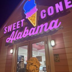 Sweet Cone Alabama - Front with ice cream