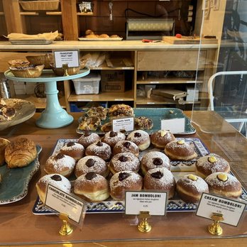 Sullivan Street Bakery - Bakeries Near Me - New York, New York Sullivan Street Bakery - Bakeries Near Me - New York, New York
