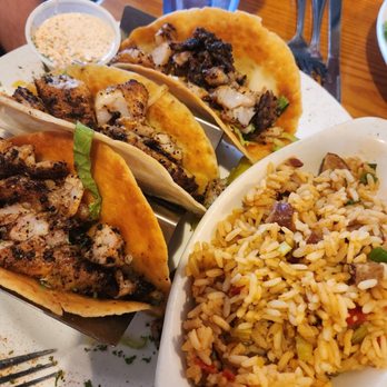 Cafe' la Fleur - Fish (mahi) tacos and dirty rice - Cajun/Creole Near Me - Laurel, Mississippi