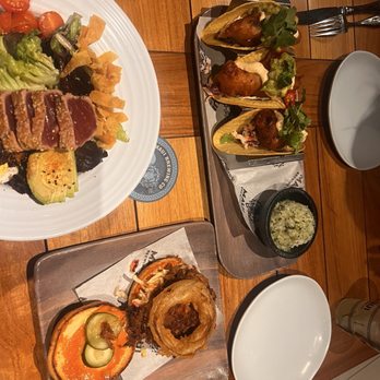 Maui Brewing - Brewpubs Near Me - Lahaina, Hawaii