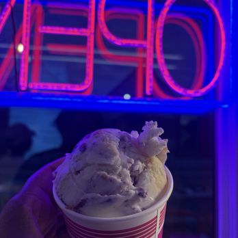 Dream Creamery - Northeast - Lemon blueberry pound cake - Ice Cream & Frozen Yogurt Near Me - Minneapolis, Minnesota Dream Creamery - Northeast - Lemon blueberry pound cake - Ice Cream & Frozen Yogurt Near Me - Minneapolis, Minnesota