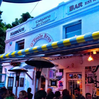 Harbour Bar - Pubs Near Me - Bray, WW