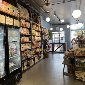 maxwell's pet bar - Such a cute store with a lot of natural brands and offerings to discover!!!! - Pet Stores Near Me - San Francisco, California maxwell's pet bar - Such a cute store with a lot of natural brands and offerings to discover!!!! - Pet Stores Near Me - San Francisco, California