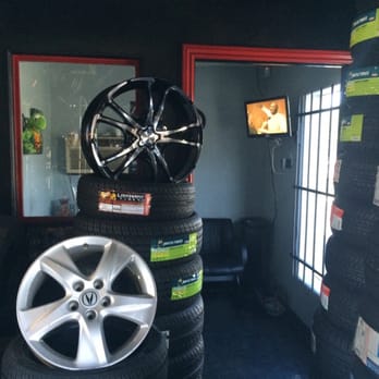Pro Tire and Wheel - Waiting area with TV - Tires Near Me - Corona, California Pro Tire and Wheel - Waiting area with TV - Tires Near Me - Corona, California