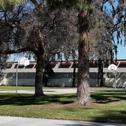 Greer Park - One of the 2 full basketball courts