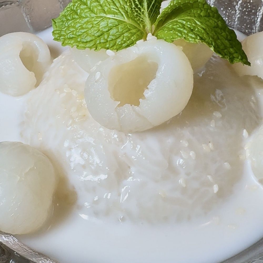 Ban Hua Sai - Sweet Sticky Rice with Longan - Thai Near Me - Seattle, Washington Ban Hua Sai - Sweet Sticky Rice with Longan - Thai Near Me - Seattle, Washington