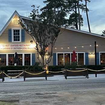 Lee's Inlet Kitchen - Restaurant - Seafood Near Me - Murrells Inlet, South Carolina Lee's Inlet Kitchen - Restaurant - Seafood Near Me - Murrells Inlet, South Carolina