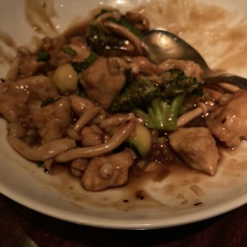 Buddakan - Wok Cashew Chicken - Asian Fusion Near Me - Philadelphia, Pennsylvania