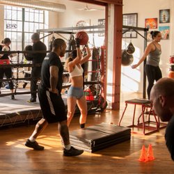 Body Shot Boxing Club - Boxing Fitness