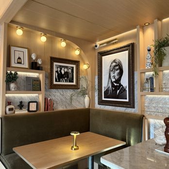 Luna - Vibe - New American Near Me - Spokane, Washington