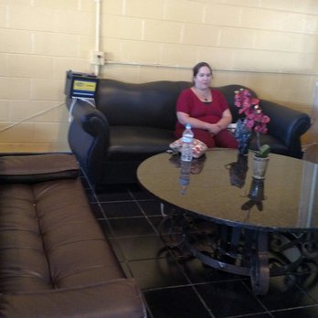 Brake Masters Canoga Park - Comfy couches - Auto Repair Near Me - Canoga Park, California Brake Masters Canoga Park - Comfy couches - Auto Repair Near Me - Canoga Park, California