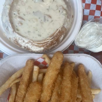 Pike Place Chowder - Pacific Place - New England Clam Chowder in bread bowl & Fried Calamari - Seafood Near Me - Seattle, Washington