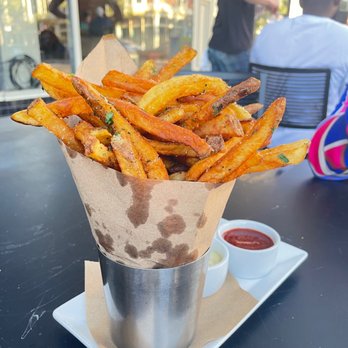 District - Oakland - District Fries - Wine Bars Near Me - Oakland, California