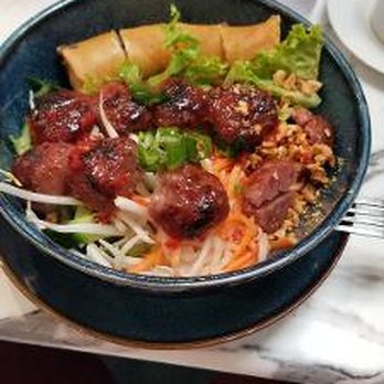 Pho Dena - Grilled pork patties, spring roll and noodles - Vietnamese Near Me - Pasadena, Maryland