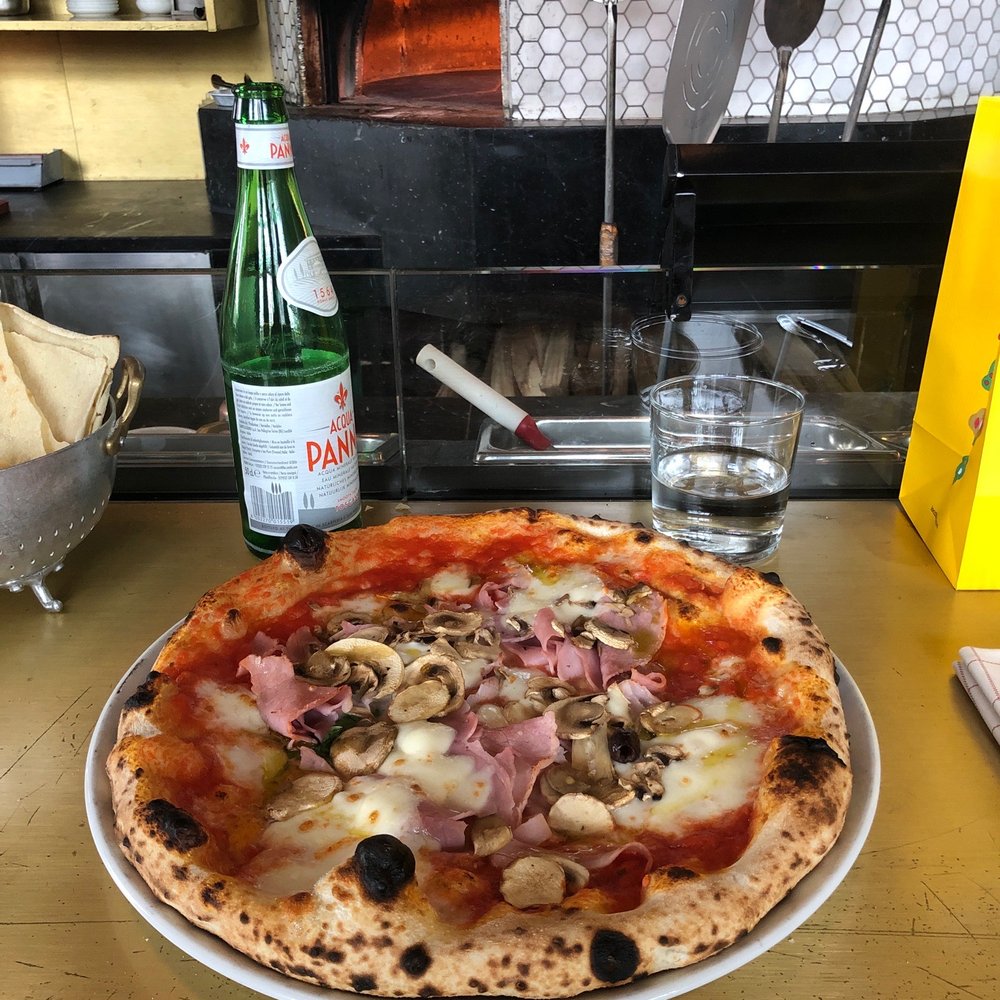 Più - Pizza funghi prociutto - Italian Near Me - Zürich, ZH