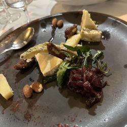 La Cecchina - Local cheese and grilled figs
