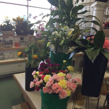 Joan's Blooming Place - Florists Near Me - Etobicoke, Ontario