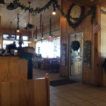 Pine Country Restaurant - Breakfast & Brunch Near Me - Williams, Arizona