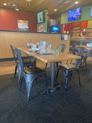 ROUND TABLE PIZZA - Updated January 2026 - 66 Photos & 84 Real Reviews ...