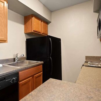 Eagle's Den Suites - Cotulla - Suite - Hotels Near Me - Cotulla, Texas