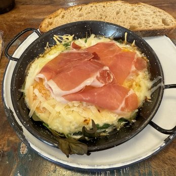 Plenti - Huevos a la cazuela Serrano - Coffee & Tea Near Me - Madrid, M Plenti - Huevos a la cazuela Serrano - Coffee & Tea Near Me - Madrid, M