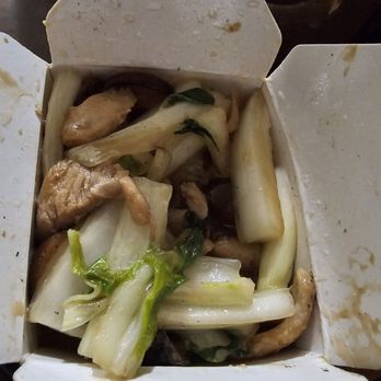 Nim Chan's Kitchen - Chicken Chinese mushroom had alot of juice with it - Chinese Near Me - San Pedro, California