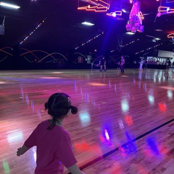 Pins & Wheels - Beautiful central rink and great kiddie one in the back - Skating Rinks Near Me - Austin, Texas