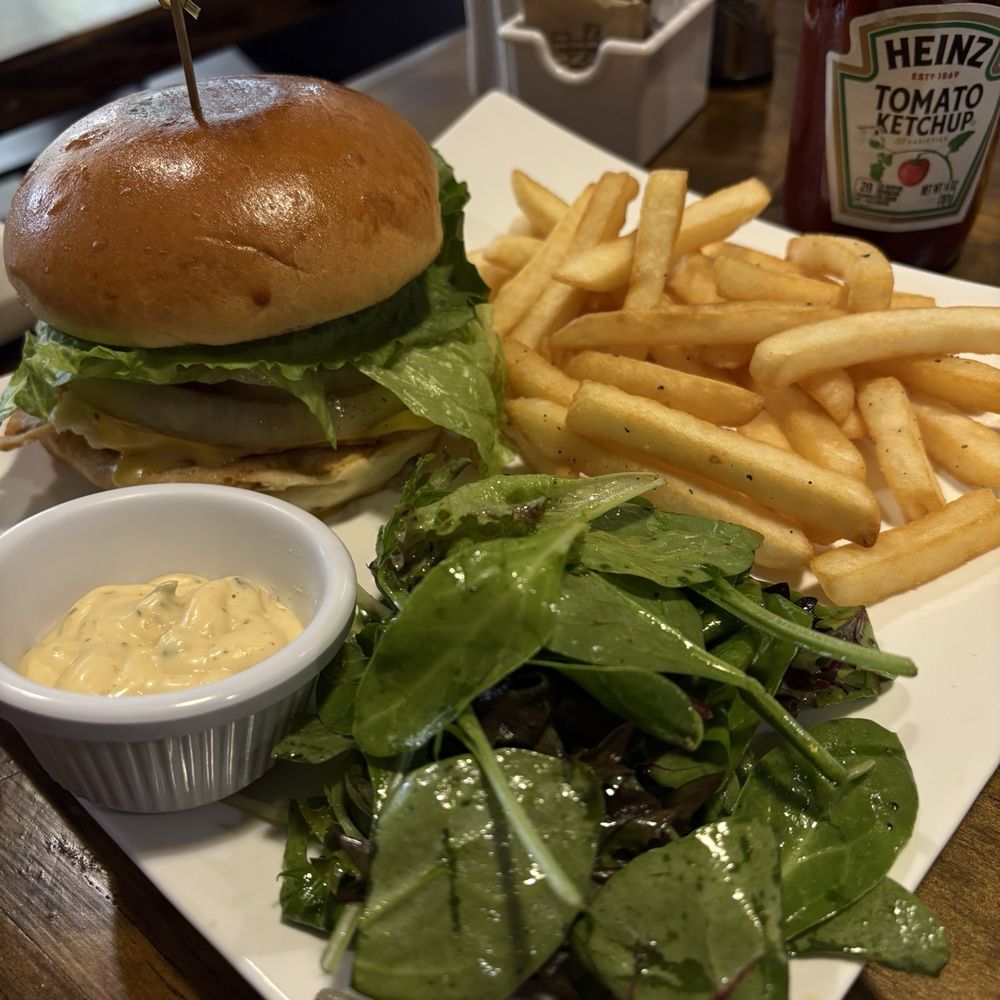 Ivy Cafe - chicken sandwich - Coffee & Tea Near Me - Brooklyn, New York Ivy Cafe - chicken sandwich - Coffee & Tea Near Me - Brooklyn, New York