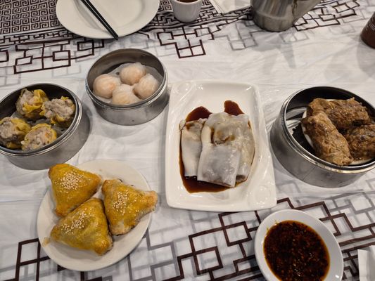 Chinatown Restaurant by null