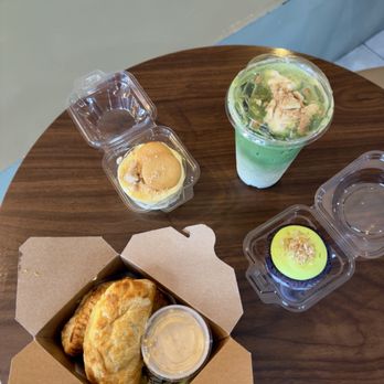 Sugar Toof - Empanadas, banana pudding, banana matcha, Ube Pandan cupcake - Desserts Near Me - Hercules, California Sugar Toof - Empanadas, banana pudding, banana matcha, Ube Pandan cupcake - Desserts Near Me - Hercules, California