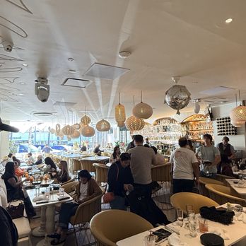 Esperanza Cocina de la Playa - Seafood Near Me - Manhattan Beach, California