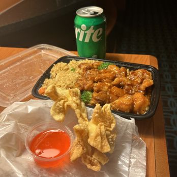 Golden Chen - General tso's and crab Rangoon - Chinese Near Me - Cincinnati, Ohio