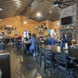 Wild Annie's Restaurant - Restuarant interior