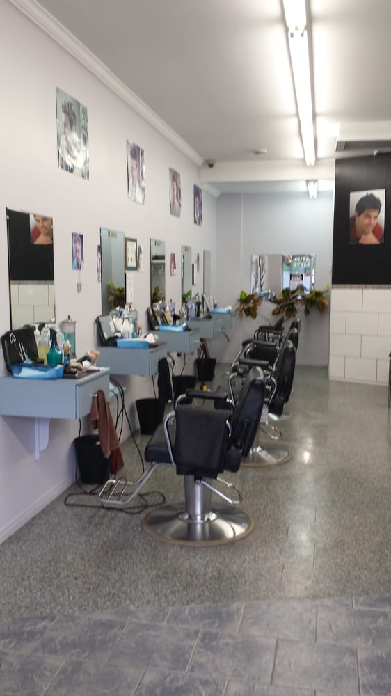 MASTER JOHN UNISEX SALON Updated August 2024 11 Photos 462