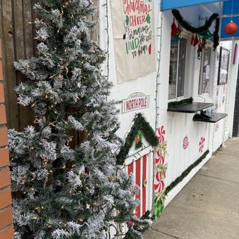 Eishaus - Holiday set up! - Breakfast & Brunch Near Me - Covington, Kentucky