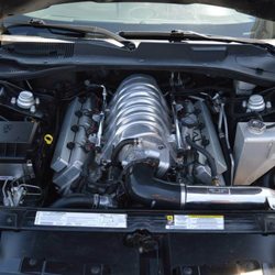 Derry Cycle - Under the hood of the 300 Srt-8