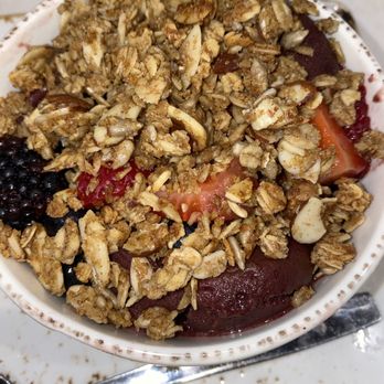 Sun & Fork - Triple Berry Açaí Bowl - Breakfast & Brunch Near Me - Nashville, Tennessee Sun & Fork - Triple Berry Açaí Bowl - Breakfast & Brunch Near Me - Nashville, Tennessee