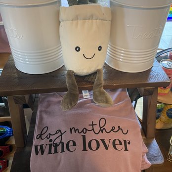 Leash and Collar - Pet Stores Near Me - Sacramento, California Leash and Collar - Pet Stores Near Me - Sacramento, California