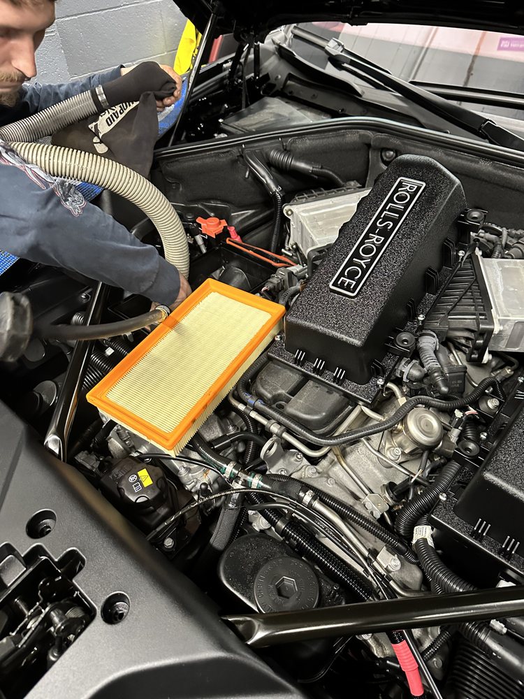 74 MOTORS Updated September 2024 15 Photos 261 E Broadway, Red