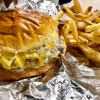 Small Cheval- Old Town - Cheeseburger - Burgers Near Me - Chicago, Illinois Small Cheval- Old Town - Cheeseburger - Burgers Near Me - Chicago, Illinois