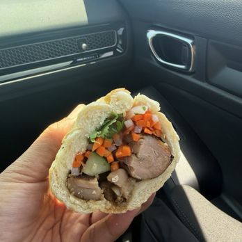 Bella Banh Mi Cafe - Crunchy bread with savory BBQ chicken and fresh veggies - Sandwiches Near Me - Honolulu, Hawaii Bella Banh Mi Cafe - Crunchy bread with savory BBQ chicken and fresh veggies - Sandwiches Near Me - Honolulu, Hawaii