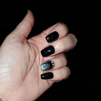 Edgy Nails & Spa - Nail Salons Near Me - Riverside, California