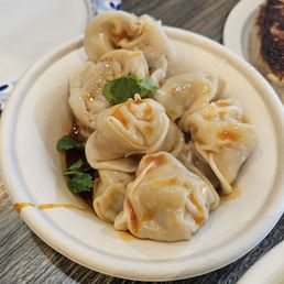 10 Pieces Shrimp & Pork Wonton in Chili On 10 Pieces Shrimp & Pork Wonton in Chili On
