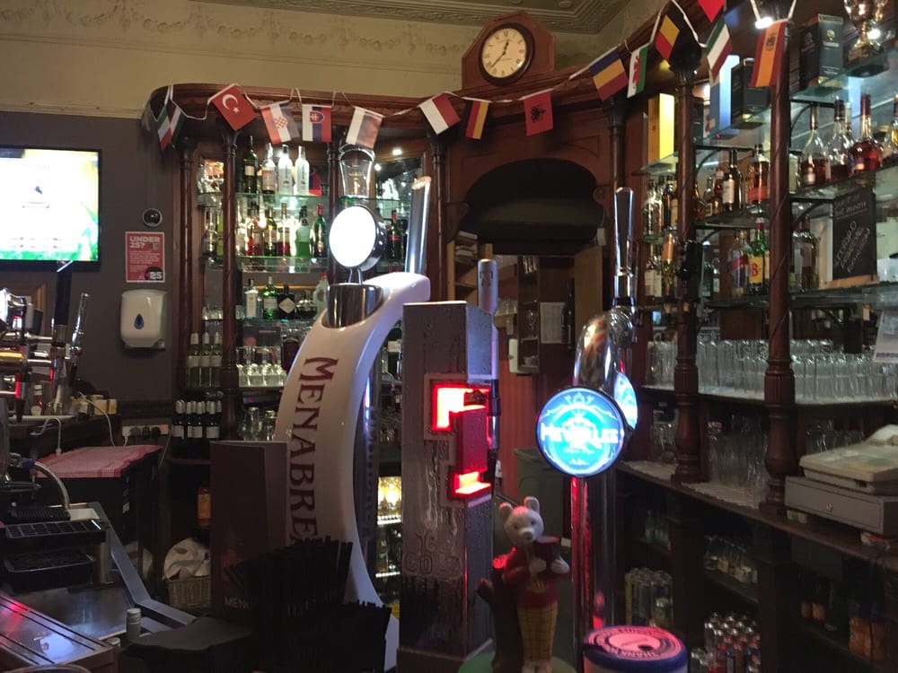 CAMPHILL VAULTS Updated April 2024 13 Main Street, Glasgow, United