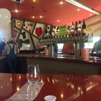 Red Top Winery - Wine Tasting Room Near Me - Baroda, Michigan Red Top Winery - Wine Tasting Room Near Me - Baroda, Michigan