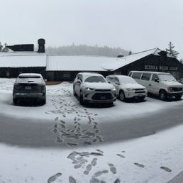 Lodge and Reataurant Lodge and Reataurant