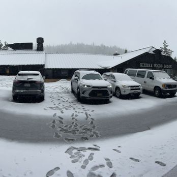 Sierra Woods Lodge - Lodge and Reataurant - Hotels Near Me - Emigrant Gap, California Sierra Woods Lodge - Lodge and Reataurant - Hotels Near Me - Emigrant Gap, California