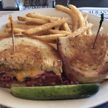 Union Cafe - Rueben with seasoned fries. Delicious. - Diners Near Me - Schenectady, New York