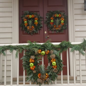 Colonial Williamsburg - Christmas at Williamsburg - Tours Near Me - Williamsburg, Virginia