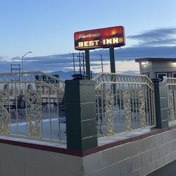 Hawthorne's Best Inn